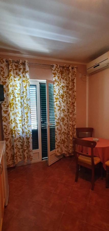 Lav Apartments Herceg Novi Exteriör bild