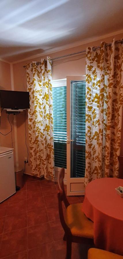 Lav Apartments Herceg Novi Exteriör bild