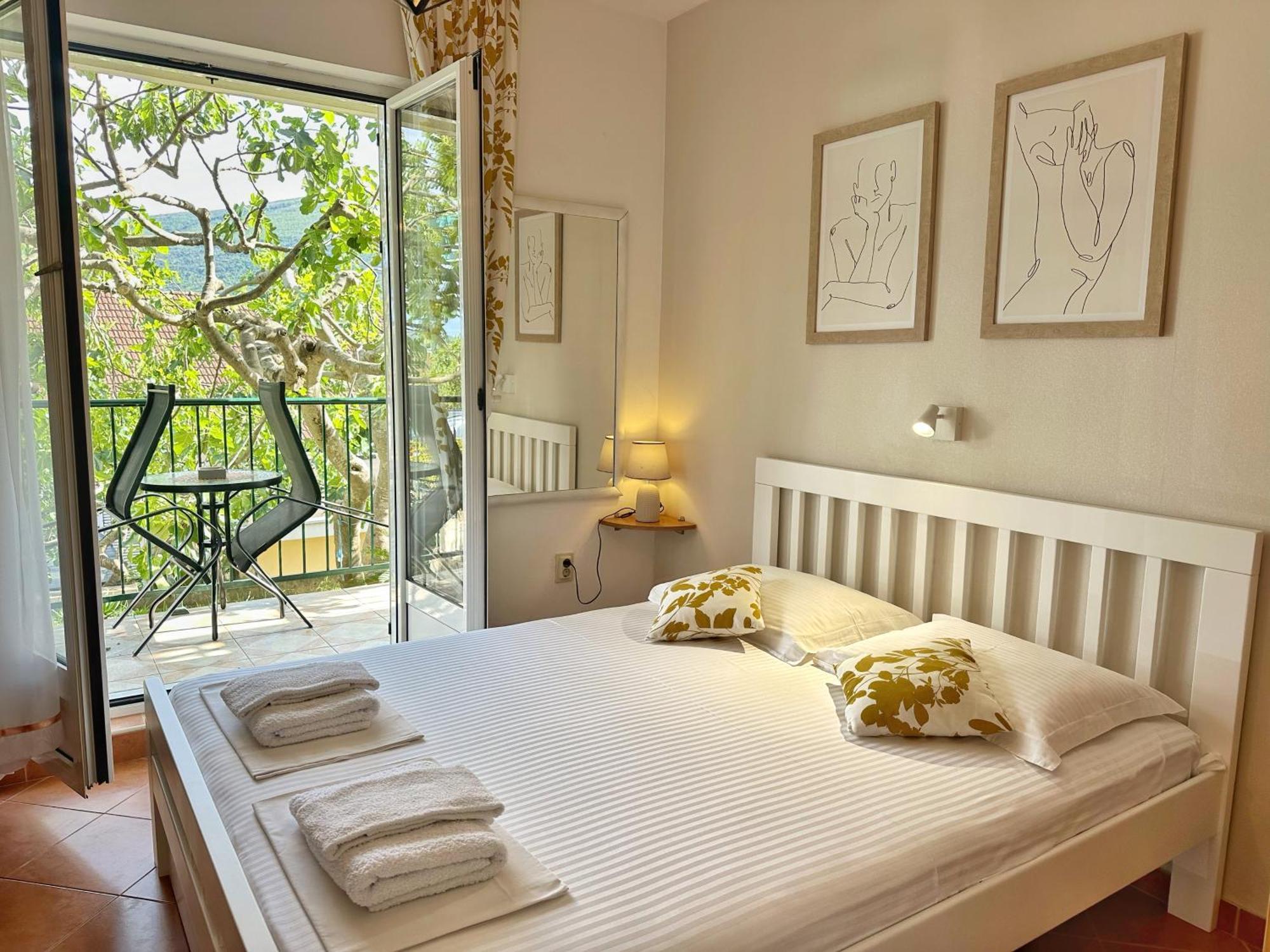 Lav Apartments Herceg Novi Exteriör bild