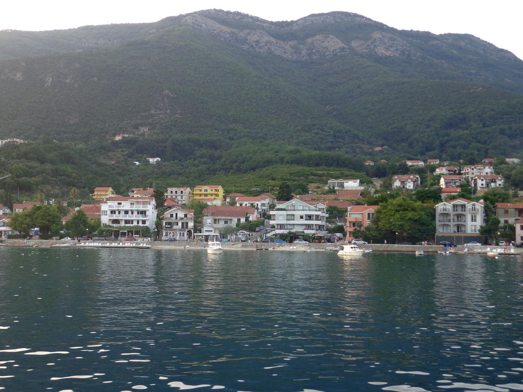 Lav Apartments Herceg Novi Exteriör bild