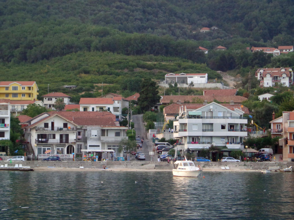 Lav Apartments Herceg Novi Exteriör bild